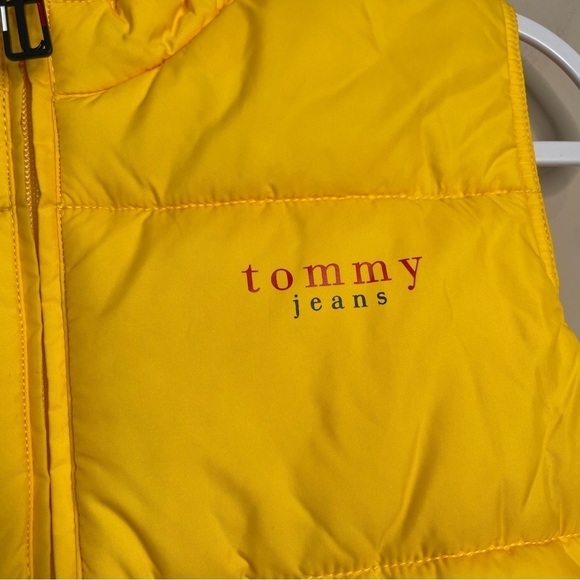 Vintage Tommy Hilfiger Puffer Vest Youth Large Yellow Tommy Jeans 90’s - Picture 3 of 9